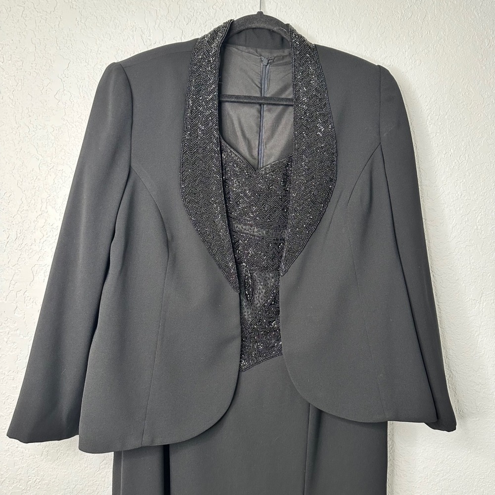 Chic Black Women's Pantsuit with Shimmering Detail - Picture 3 of 11